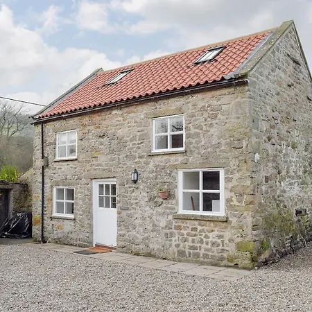 Holiday home Peartree Granary
