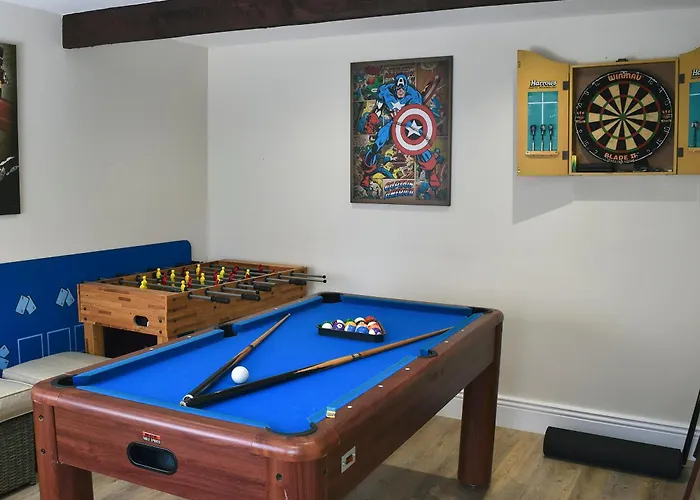 Peartree & Granary East Witton