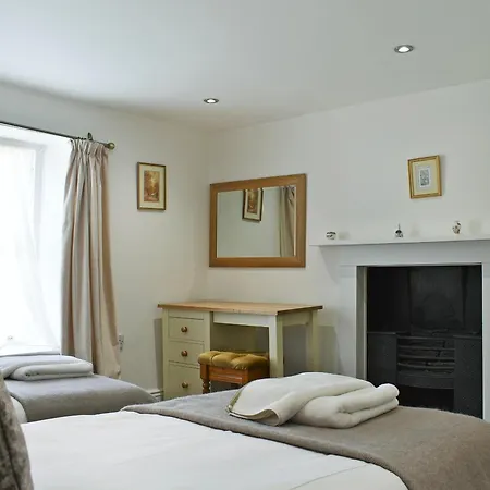 Peartree & Granary * East Witton